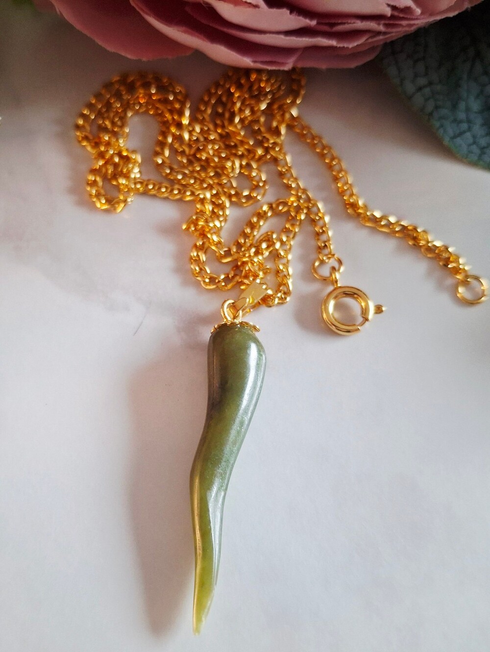 Vintage 80s ✨️💚Lucky Green Jade Horn Amulet/Pendant Necklace